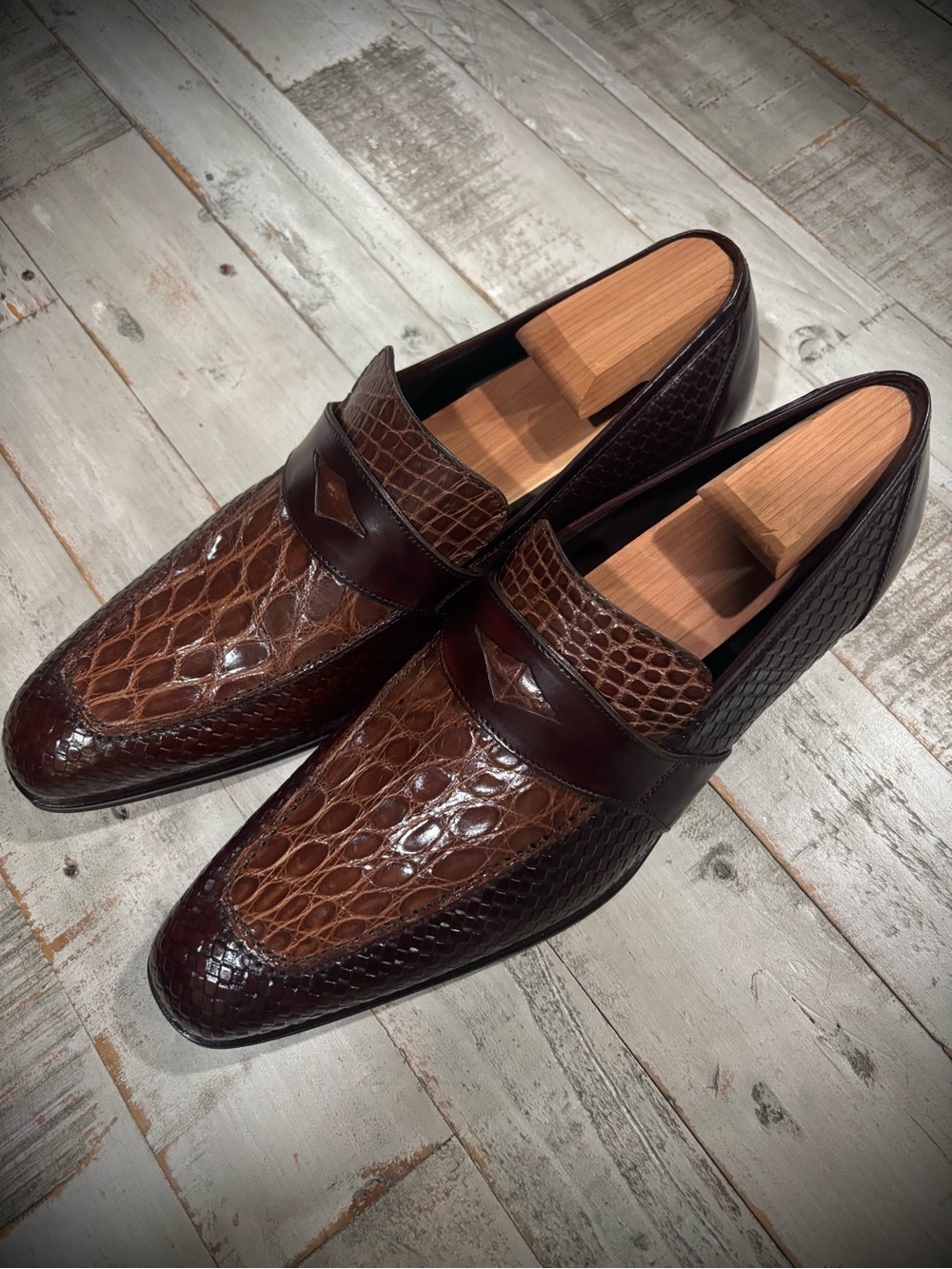 Mezlan Dark Brown Genuine Croc-Pattern Leather Loafers